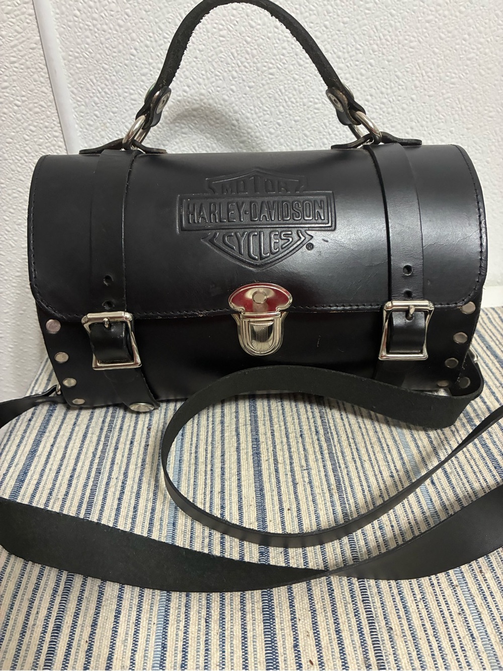 Harley-Davidson Black Leather Barrel Bag with Silver Hardware with strap NWOT